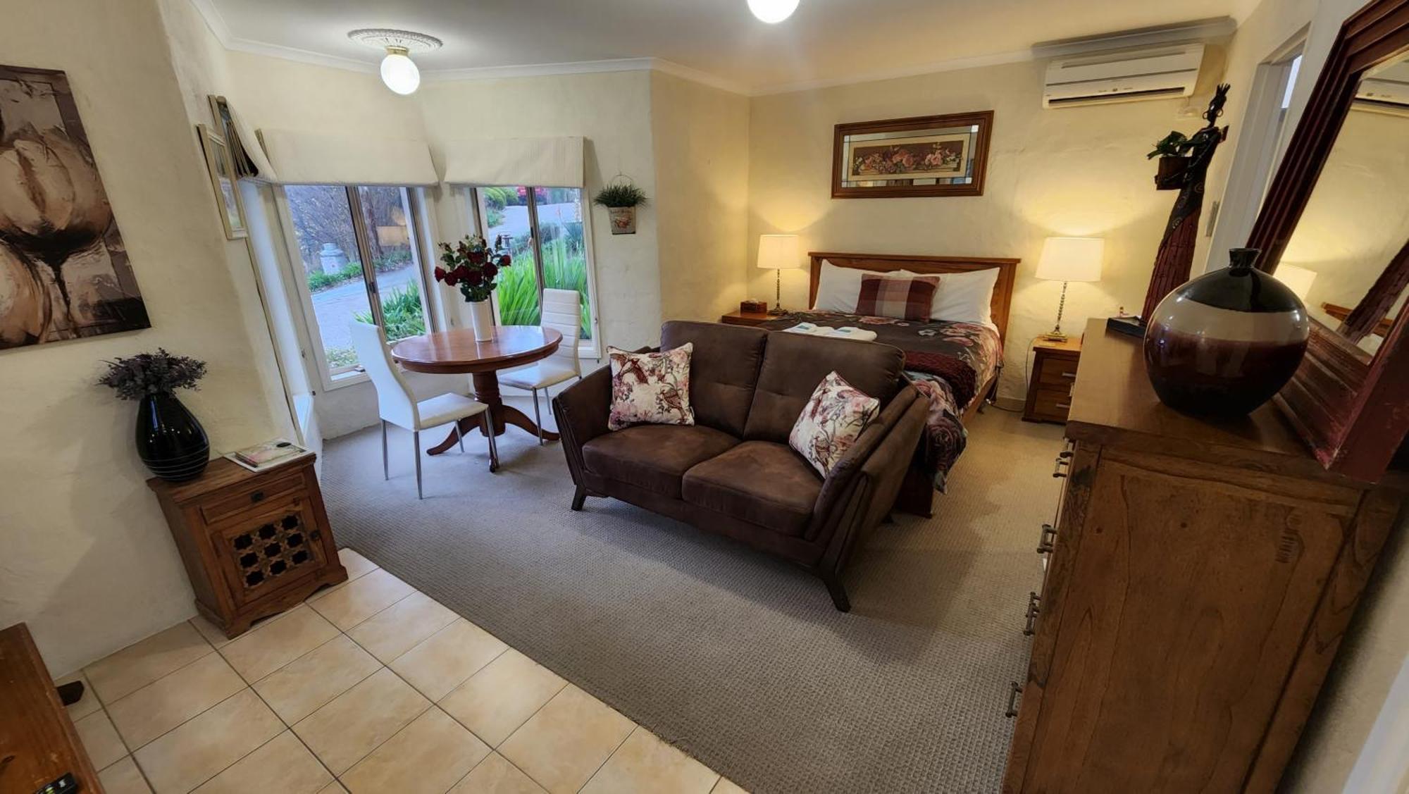 Riesling Trail & Clare Valley Cottages Екстериор снимка
