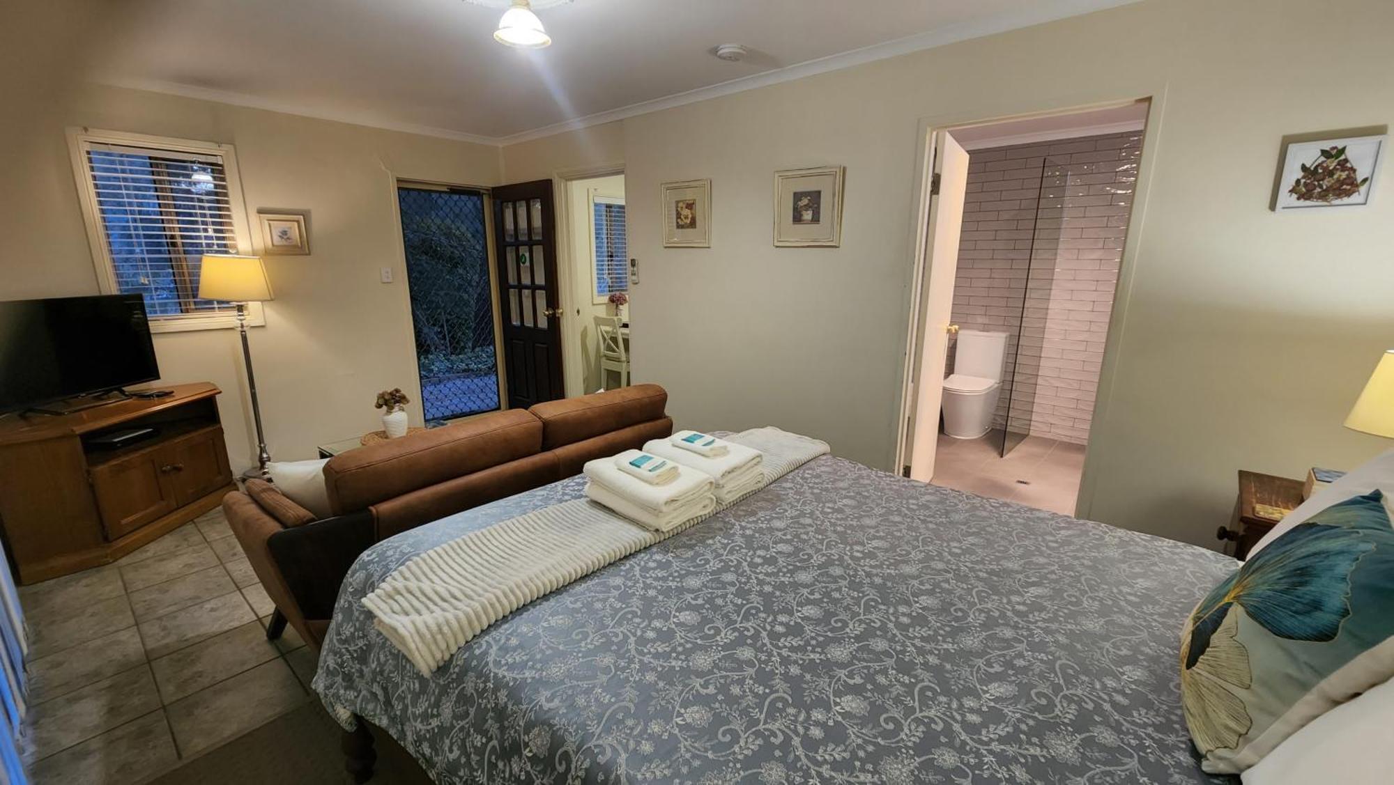 Riesling Trail & Clare Valley Cottages Стая снимка