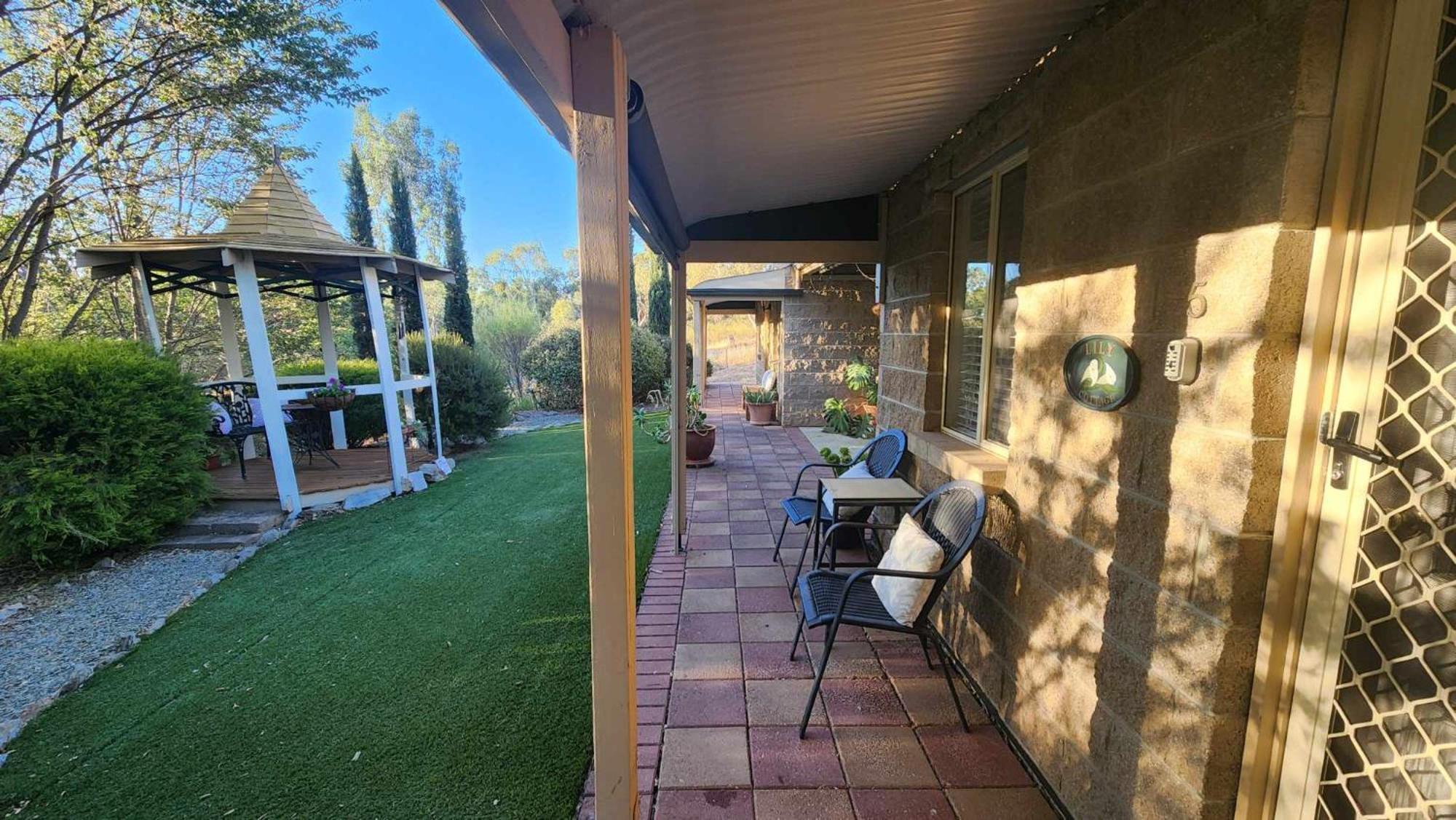 Riesling Trail & Clare Valley Cottages Екстериор снимка