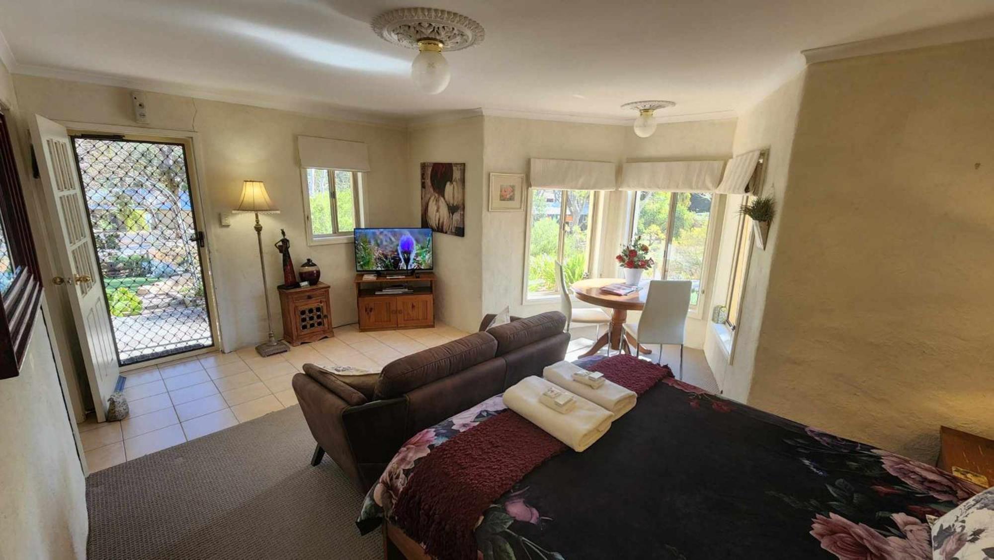 Riesling Trail & Clare Valley Cottages Екстериор снимка