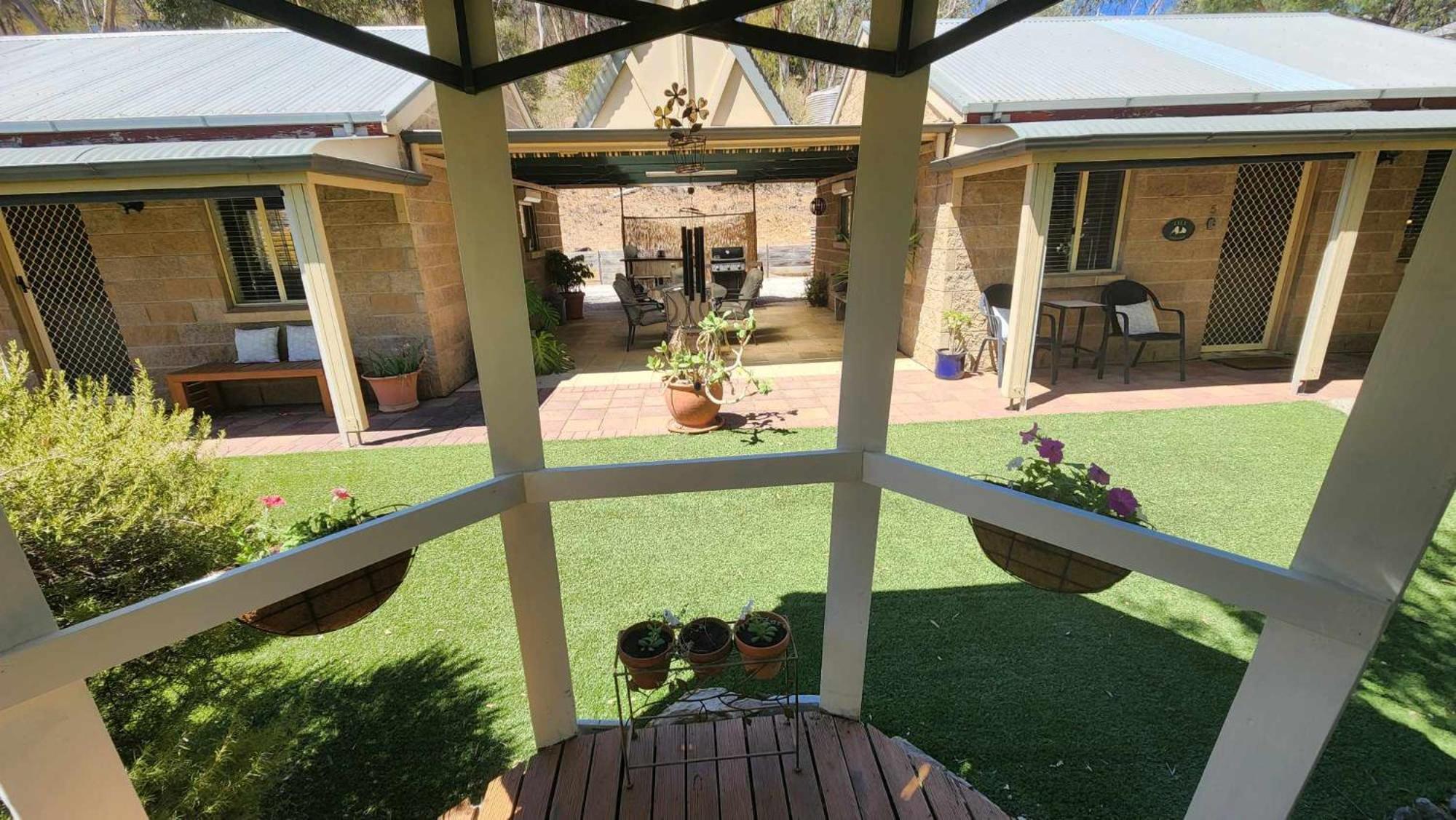 Riesling Trail & Clare Valley Cottages Стая снимка