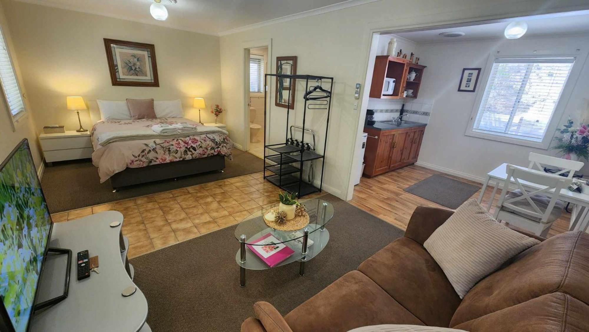 Riesling Trail & Clare Valley Cottages Стая снимка